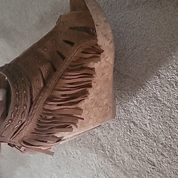 Brown wedge - Picture 3 of 5